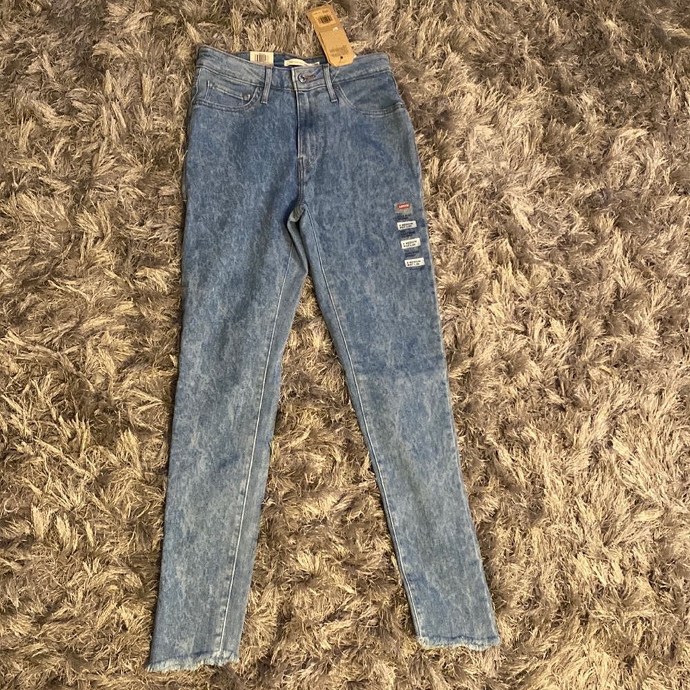 Levi’s 721 High Rise Skinny Jeans